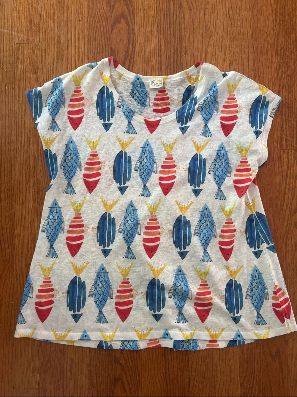 Et Lois Fish Print Short Sleeve Tee - White with Blue, Red & Yellow USA sz large